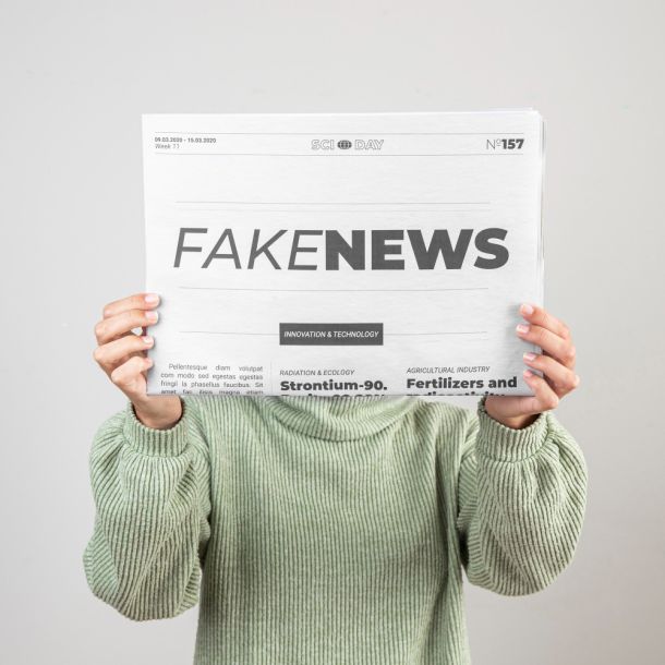 Fake news y fake content. Contenido y noticias falsas. Desinformación.